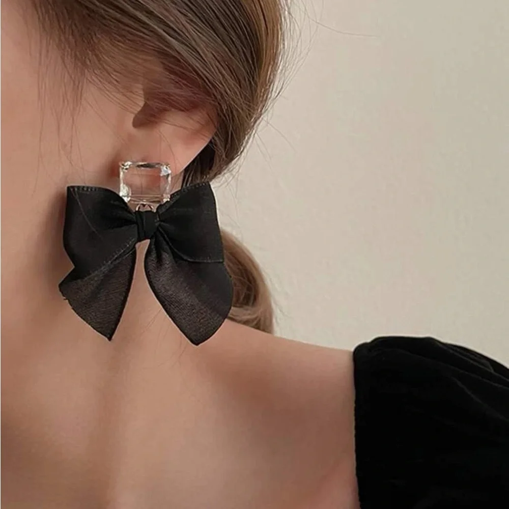NWOT Valley Black Bow Earrings